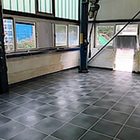 Instalaci&oacute;n de baldosas de PVC